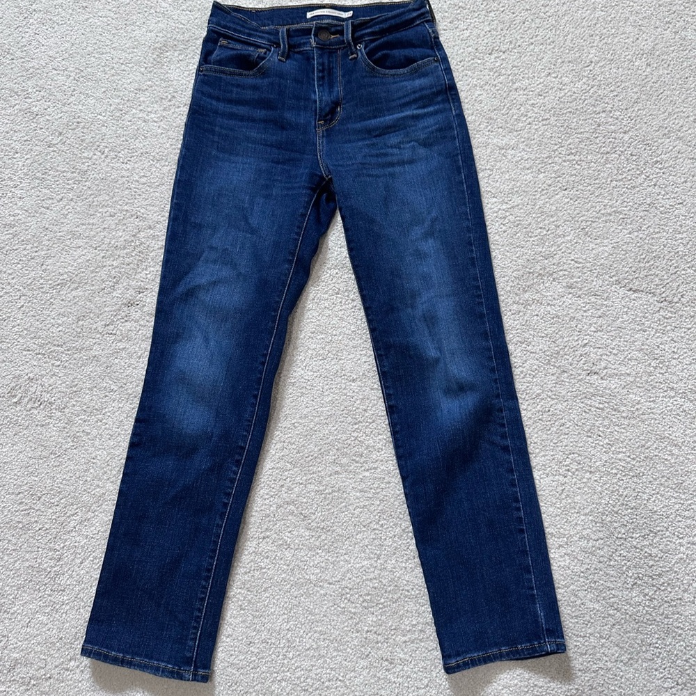 Levis cropped straight leg jeans